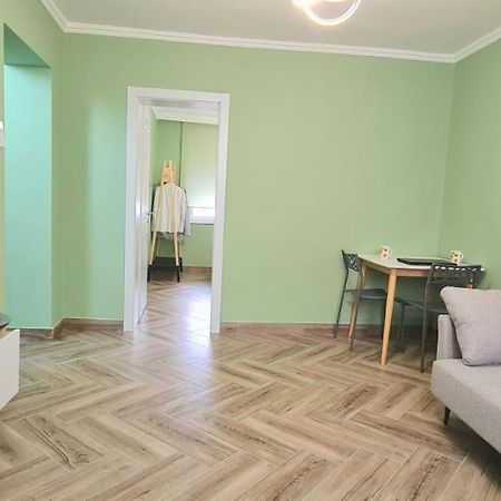 2V1 - Blloku Zy Apartment Tirana Exterior photo