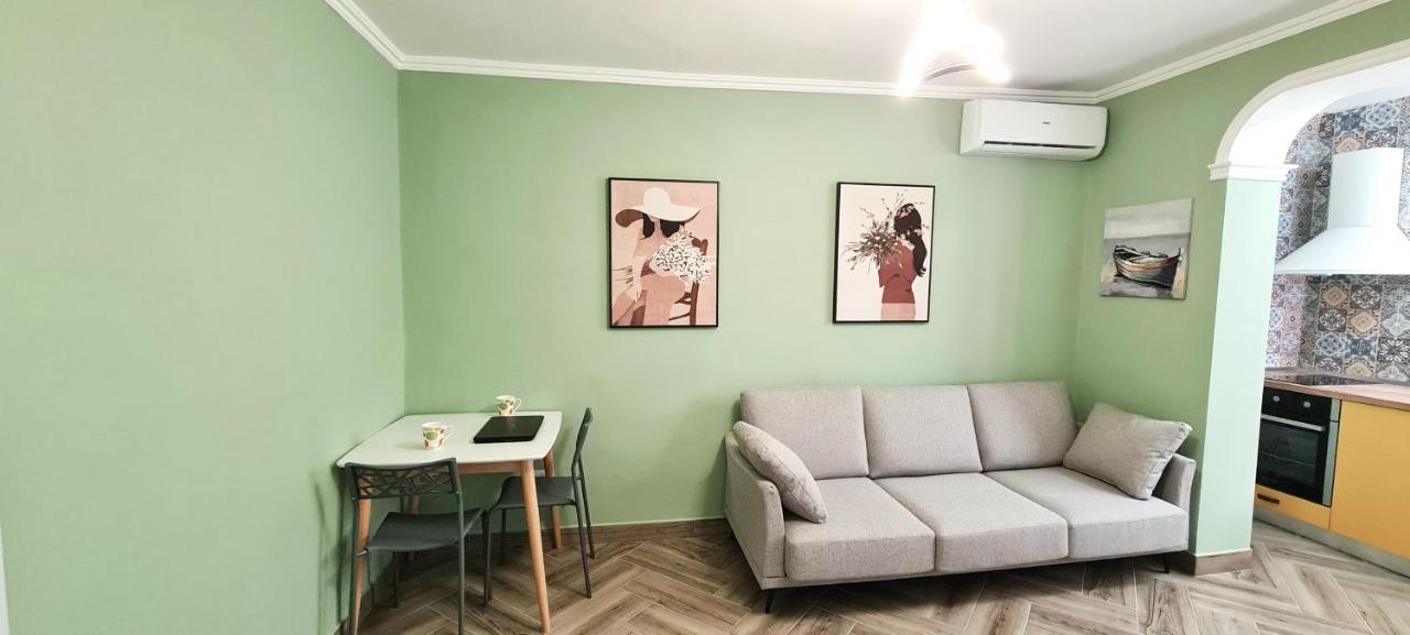 2V1 - Blloku Zy Apartment Tirana Exterior photo